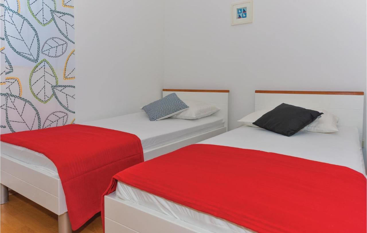 Gorgeous Apartment In Vodice With Kitchen المظهر الخارجي الصورة