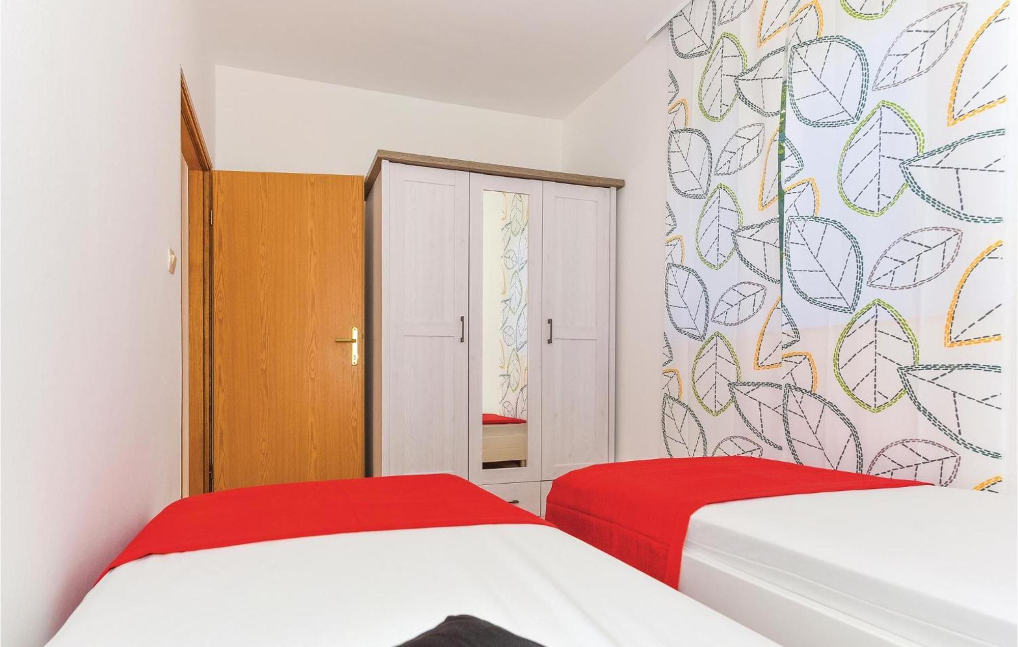 Gorgeous Apartment In Vodice With Kitchen المظهر الخارجي الصورة